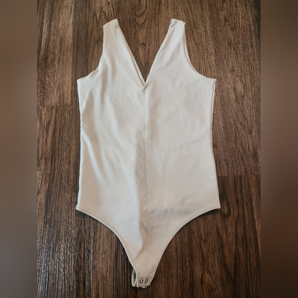 Abercrombie And Fitch Double Layered Bodysuit - Picture 2 of 5